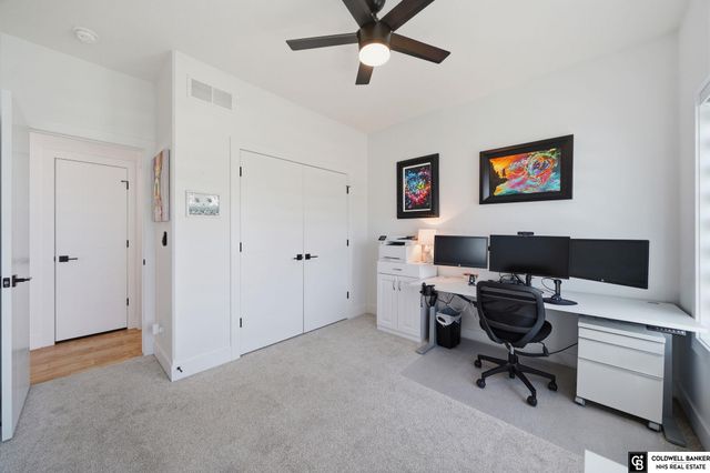 7434 Anselm Lane, Lincoln, NE 68516