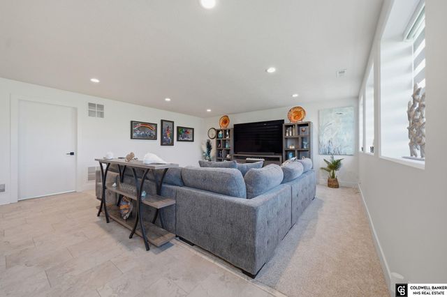 7434 Anselm Lane, Lincoln, NE 68516