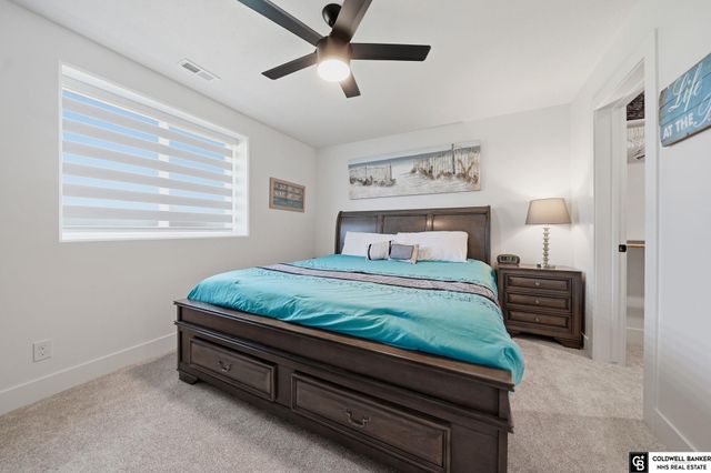 7434 Anselm Lane, Lincoln, NE 68516