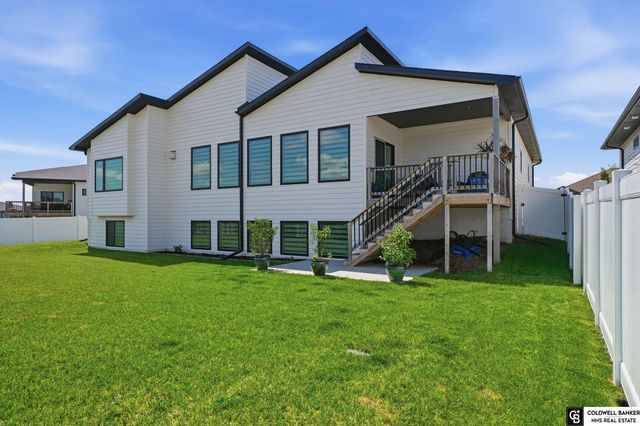 7434 Anselm Lane, Lincoln, NE 68516