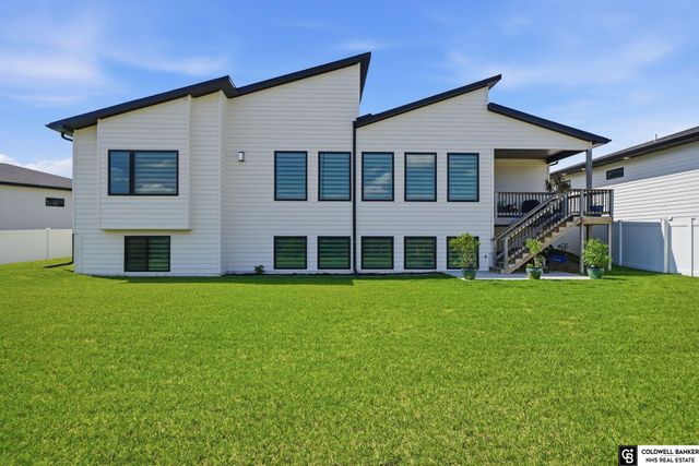 7434 Anselm Lane, Lincoln, NE 68516