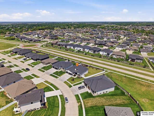 7434 Anselm Lane, Lincoln, NE 68516