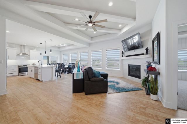 7434 Anselm Lane, Lincoln, NE 68516