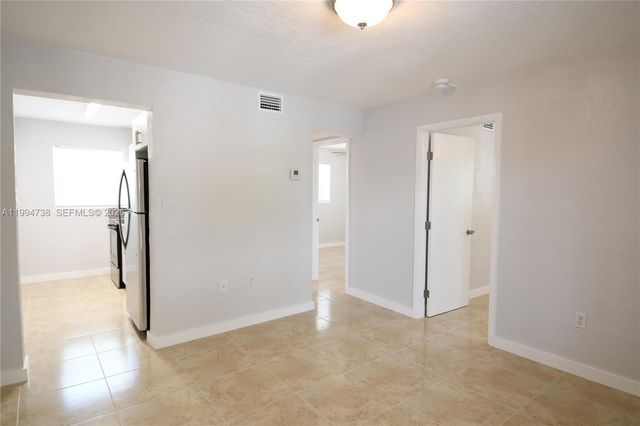 1398 NW 61st St 10, Miami, FL 33142