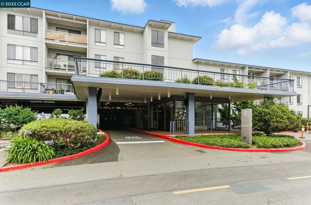 9 Commodore Dr A208, Emeryville, CA 94608