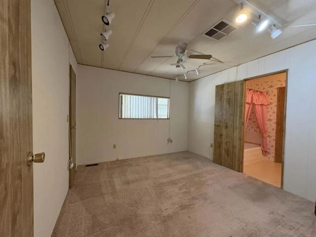 7467 Mission Gorge Rd. 293, Santee, CA 92071
