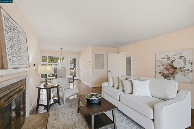 17930 Via Toledo, San Lorenzo, CA 94580