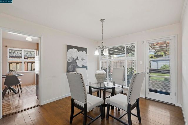 17930 Via Toledo, San Lorenzo, CA 94580