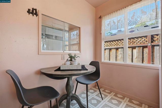 17930 Via Toledo, San Lorenzo, CA 94580