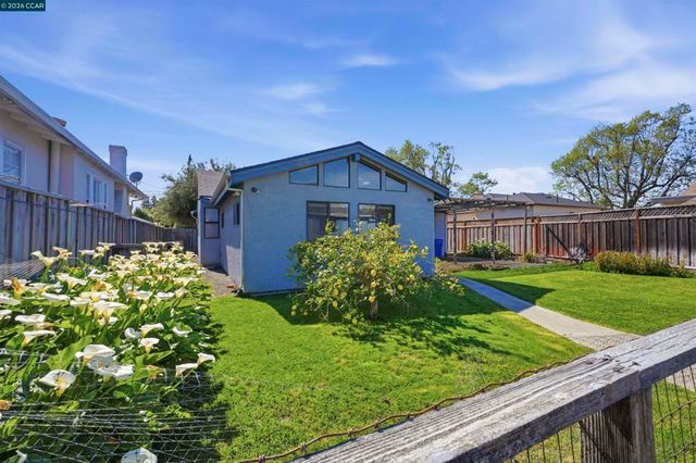 17930 Via Toledo, San Lorenzo, CA 94580