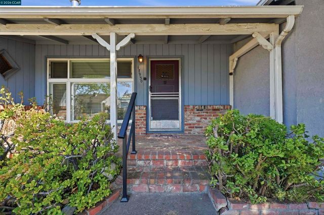 17930 Via Toledo, San Lorenzo, CA 94580