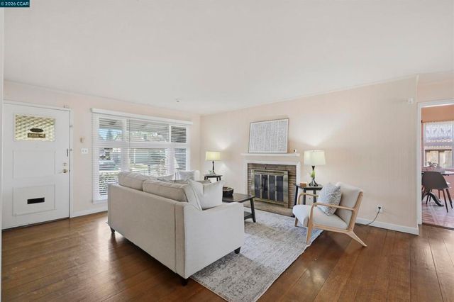 17930 Via Toledo, San Lorenzo, CA 94580