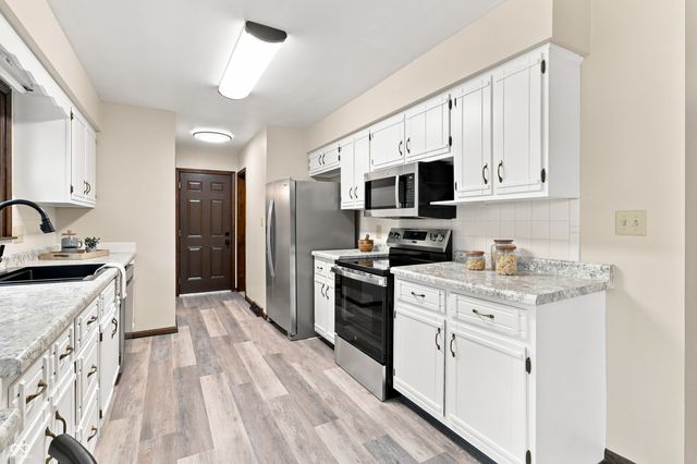 7820 Scarborough Blvd South Drive, Indianapolis, IN 46256