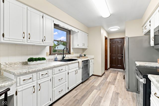 7820 Scarborough Blvd South Drive, Indianapolis, IN 46256