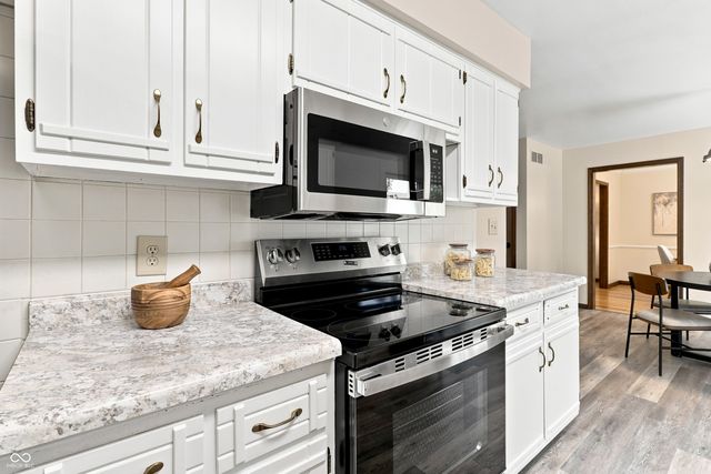 7820 Scarborough Blvd South Drive, Indianapolis, IN 46256