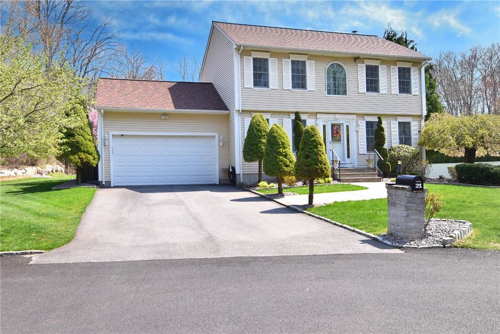21 Deer View Road, Johnston, RI 02919