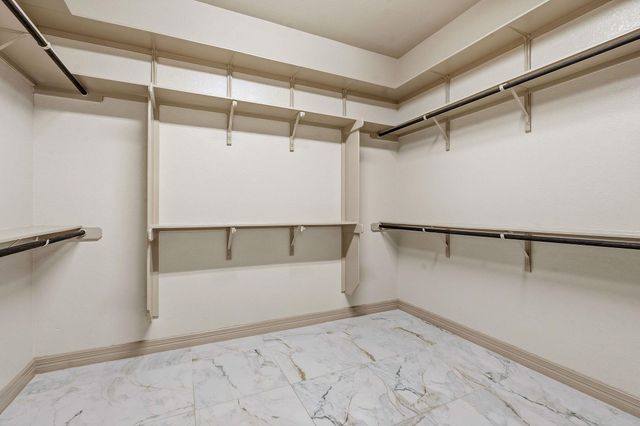 427 Bella Montagna CIR, Austin, TX 78734