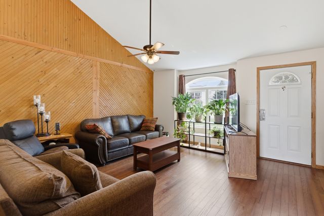 5411 Meadowbrook Street, Plainfield, IL 60586