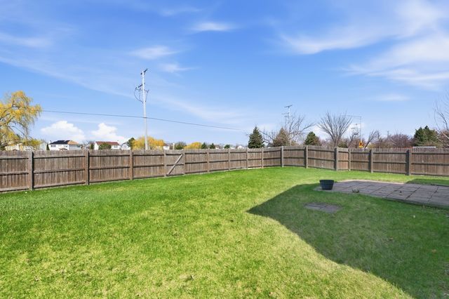 5411 Meadowbrook Street, Plainfield, IL 60586