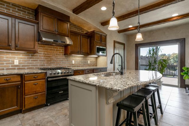 7259 BRACKENHILL CT, Columbia, MO 65203