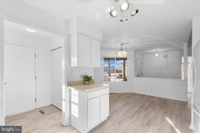 195 LAKESIDE DR, Lewes, DE 19958