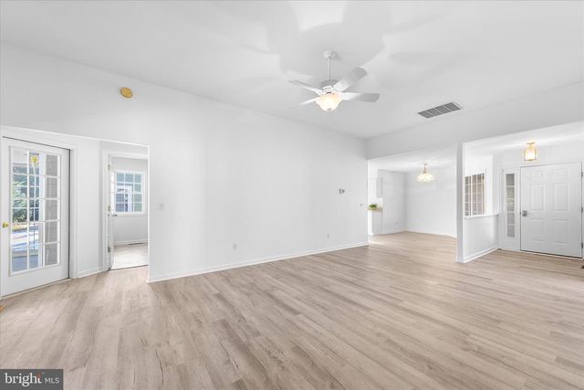 195 LAKESIDE DR, Lewes, DE 19958