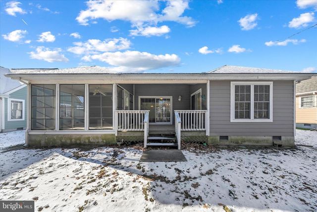 195 LAKESIDE DR, Lewes, DE 19958