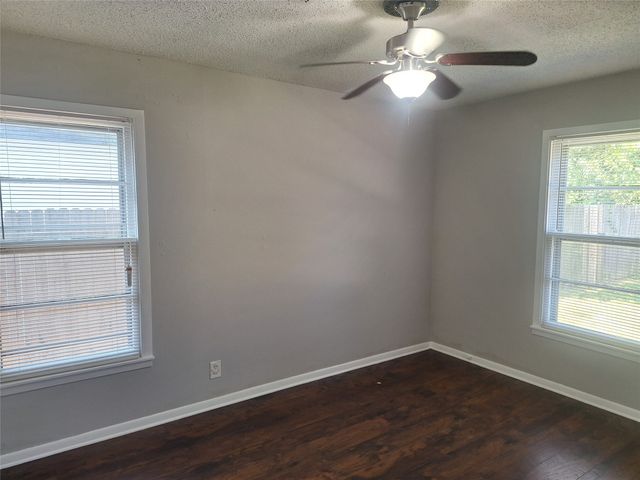 1225 Harrison Lane, Hurst, TX 76053