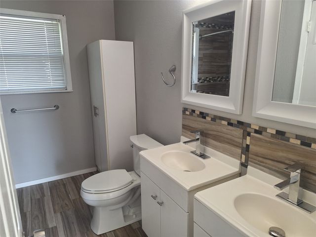 1225 Harrison Lane, Hurst, TX 76053