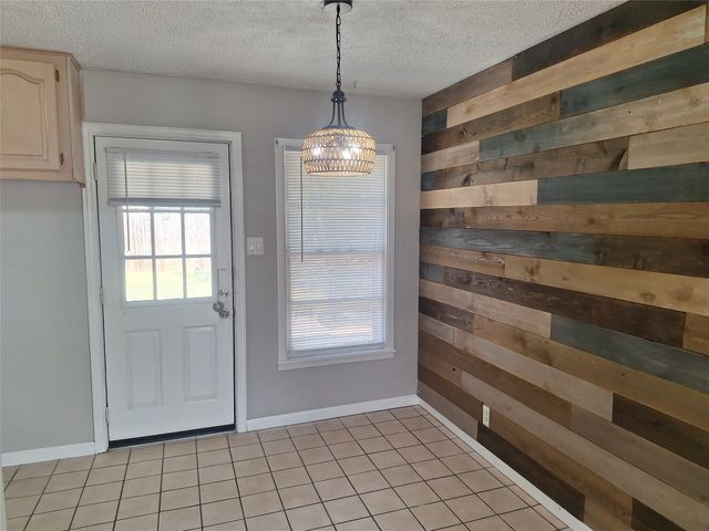 1225 Harrison Lane, Hurst, TX 76053