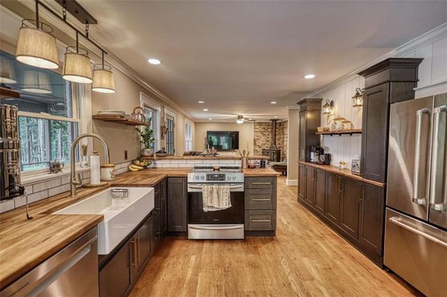 2217 Meadows Road, Newborn, GA 30056