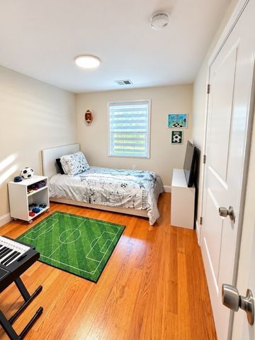 83 Riverbank Rd, Saugus, MA 01906