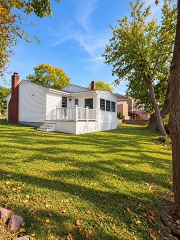 83 Riverbank Rd, Saugus, MA 01906