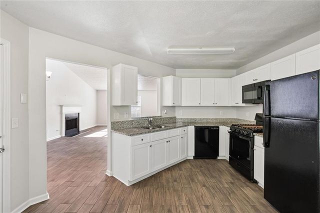 4879 Lake Park Lane, Acworth, GA 30101