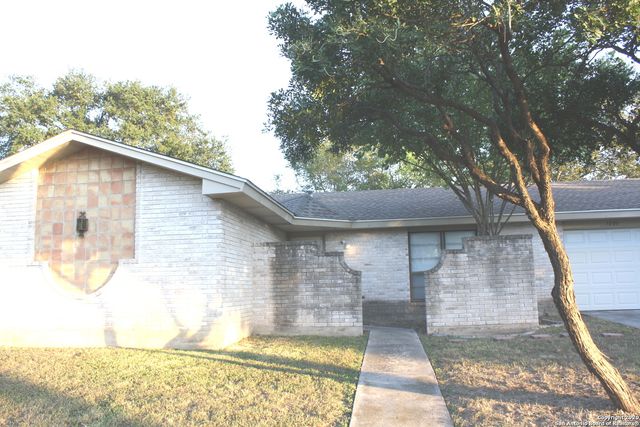 7006 Forest Moss St, San Antonio, TX 78240