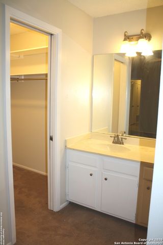 7006 Forest Moss St, San Antonio, TX 78240