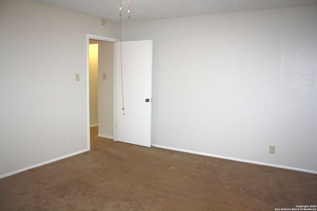 7006 Forest Moss St, San Antonio, TX 78240