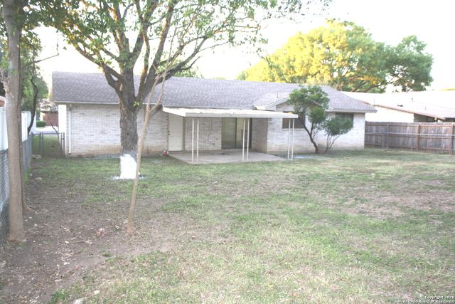 7006 Forest Moss St, San Antonio, TX 78240