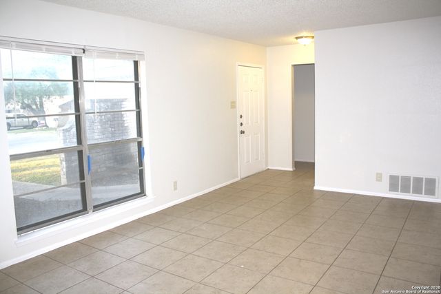 7006 Forest Moss St, San Antonio, TX 78240