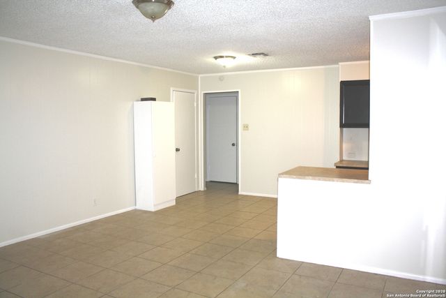 7006 Forest Moss St, San Antonio, TX 78240