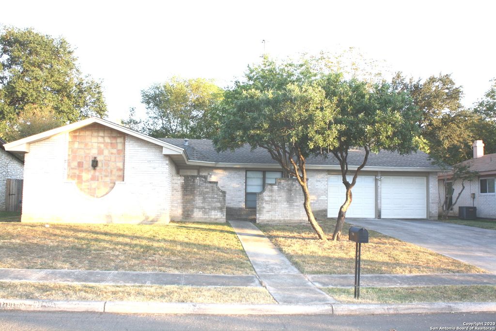 7006 Forest Moss St, San Antonio, TX 78240
