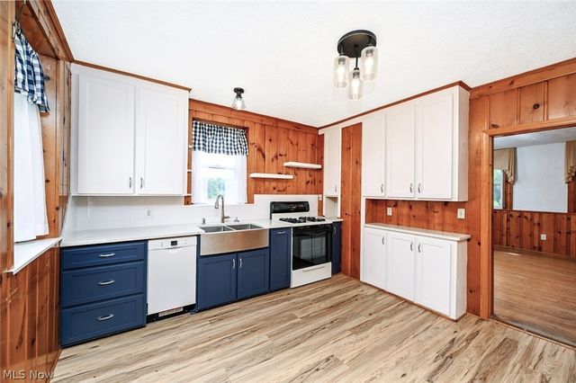 2559 Raber Road, Uniontown, OH 44685