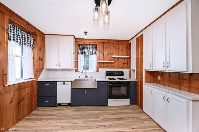 2559 Raber Road, Uniontown, OH 44685