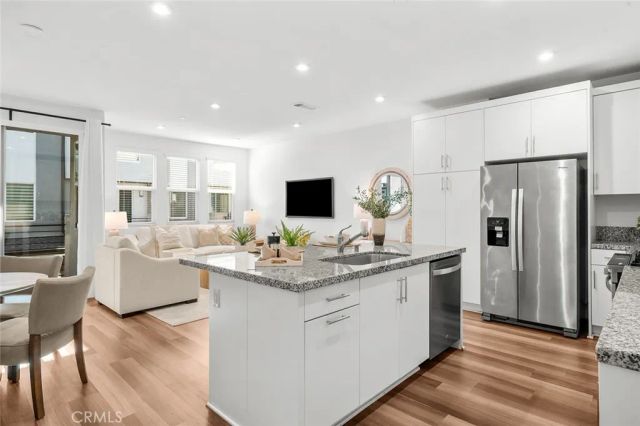 1531 W W Cara Dr, Anaheim, CA 92805