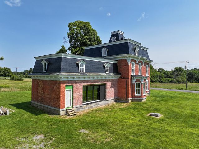 249 Point Road, Willsboro, NY 12996