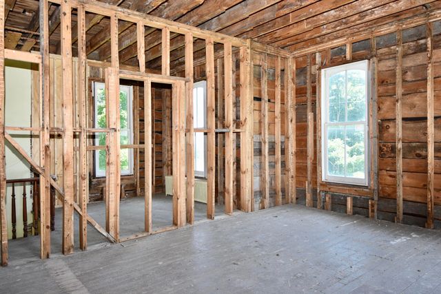 249 Point Road, Willsboro, NY 12996