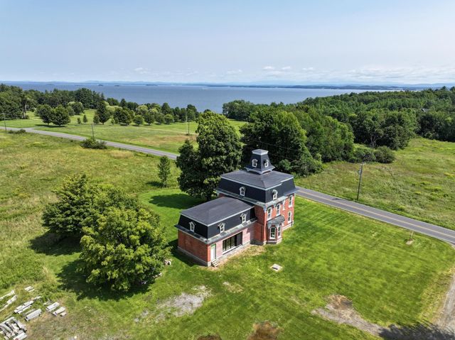 249 Point Road, Willsboro, NY 12996