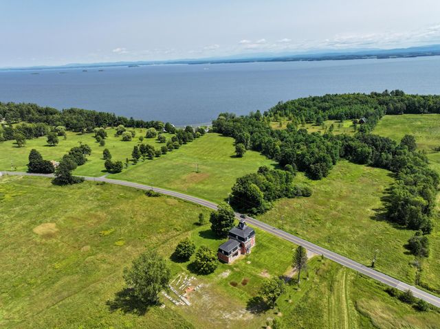 249 Point Road, Willsboro, NY 12996