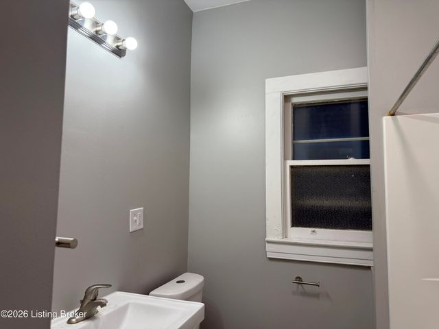 1024 Cecil Ave, Louisville, KY 40211