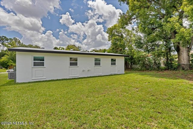 950 WESTGATE Drive, Jacksonville, FL 32221